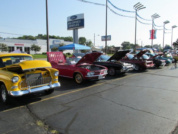 car show 8-25-13 001 (800x600).jpg