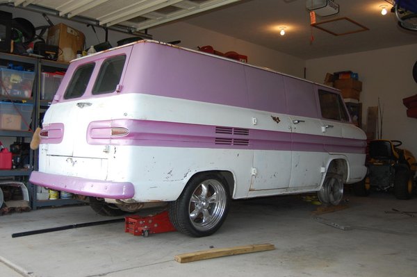 1961 Corvair 95 Panel Van 003.jpg