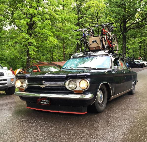 64 Corvair leaving dirtfest.JPG