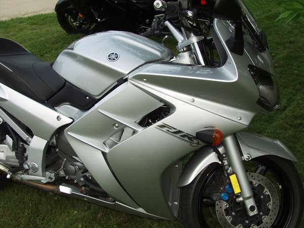 My 2003 Yamaha FJR-1300 - A Sport-Touring Bike - No Tickets!