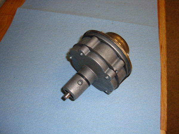 new fuel pump, got this at NAPA, on the shelf and new (not NOS)