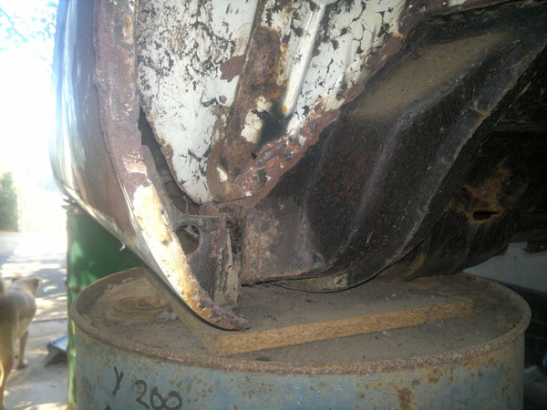 bottom rear wheel well