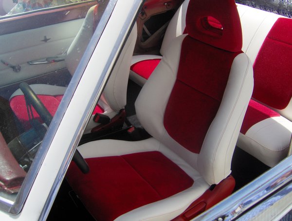 new seats 002.JPG