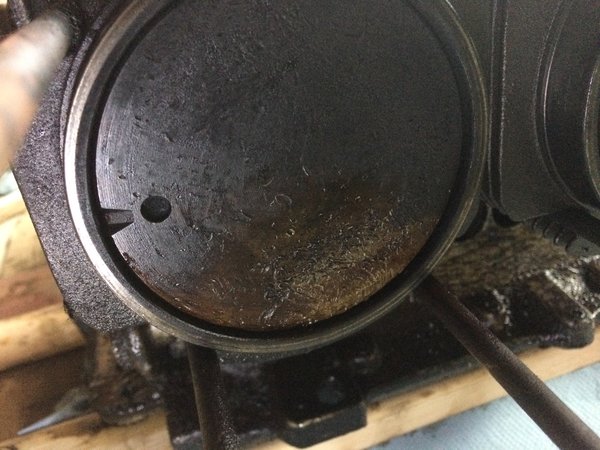 Piston damage