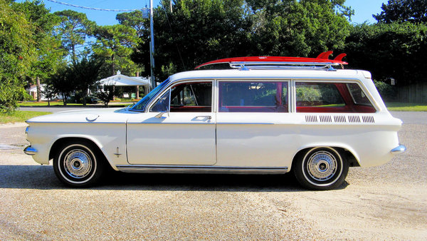 1962 Chevrolet Corvair Monza Lakewood 2-Door (2).jpg