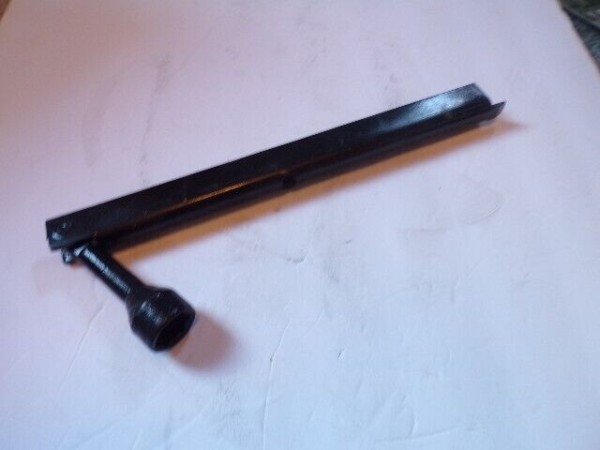 A Corvair Lug Wrench.jpg