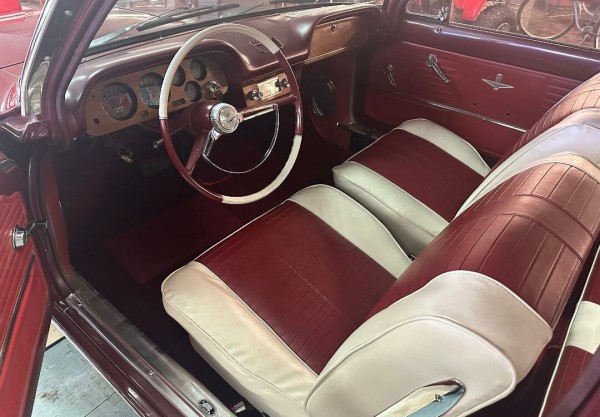 Interior Dash.jpg