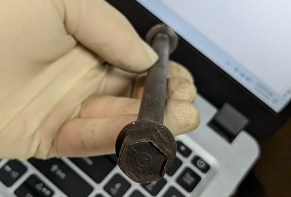 Bolt and Nut 02.jpg